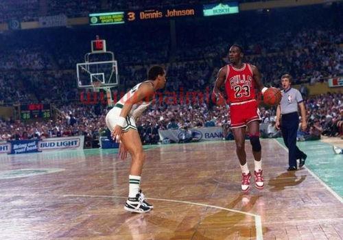 乔丹季后赛第七场比分预测（乔丹季后赛63分录像）