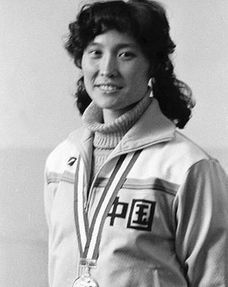 原中国女排队员名单曹慧英（女排第一任队长曹慧英）