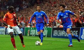 贝尔照片皇马欧冠决赛（贝尔皇马首秀）