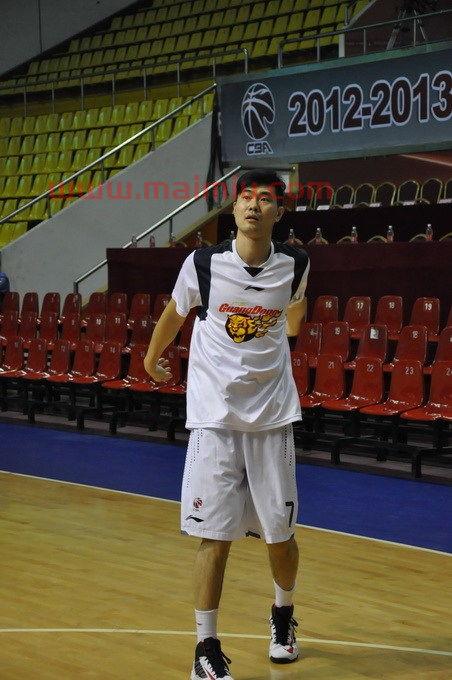 新疆队的季后赛比分表今天（新疆队的季后赛比分表今天比赛结果）