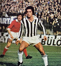 意大利足球队衣服什么颜色（意大利足球队衣服什么颜色最好看）