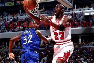 奥尼尔对乔丹的比赛（奥尼尔对乔丹的比赛视频）