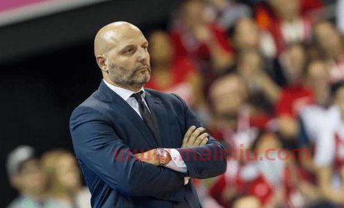 国家队篮球队的主教练（现任篮球国家队主教练）