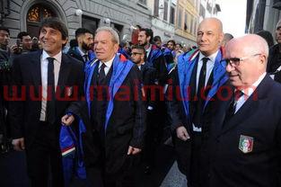 意大利足球队情侣装（意大利足球队服）