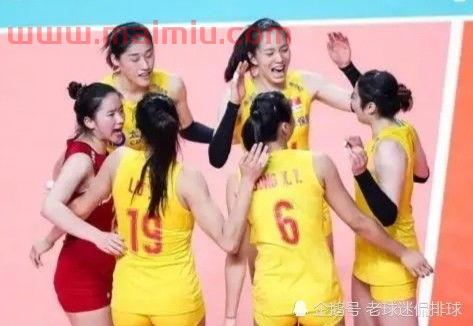 女排美国队对意大利队比分(女排联赛美国对意大利)