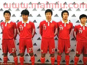 中国足球国家队袖标(中国国家队足球球衣)