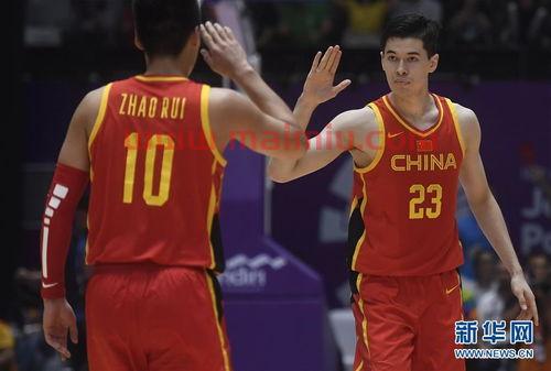 中国篮球国家队照片(中国篮球队的照片)