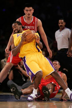 火箭vs湖人直播27（火箭vs湖人直播回放）